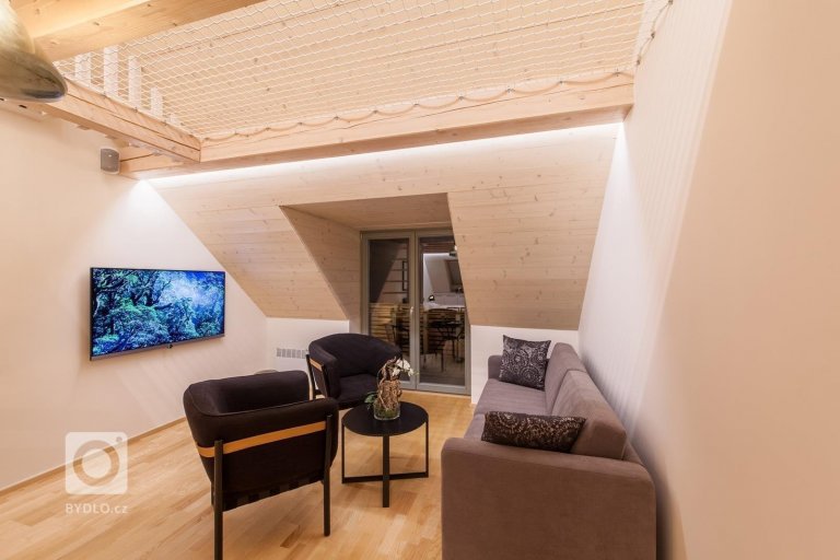 add picture to album