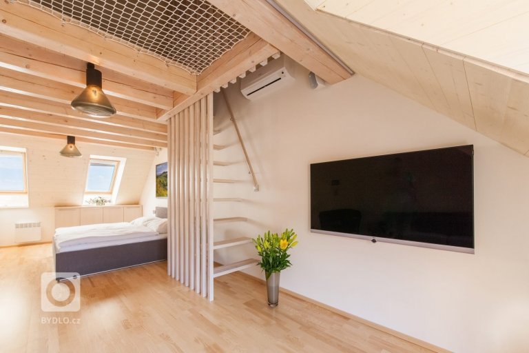 add picture to album