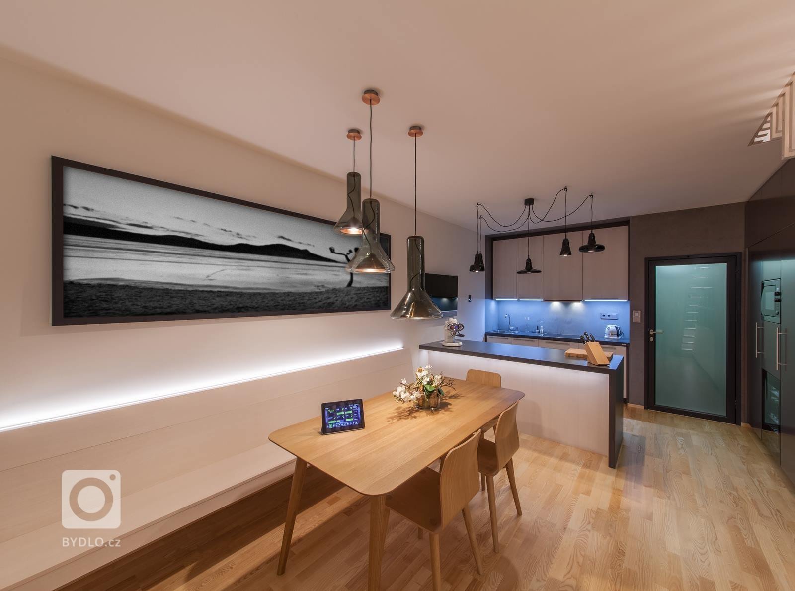 Chytrý apartmán U Venuše - ChuaveTM&nbsp;je netradičně pojatý show-room, k jehož vytvoření nás přivedly zkušenosti z realizací desítek projektů inteligentního…