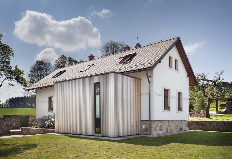 Přeměna staré chalupy na trvalé bydlení