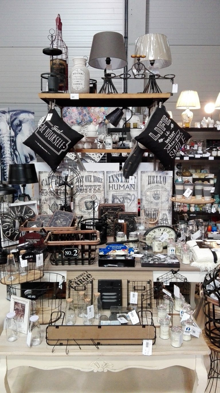 Spousta dekorací připomínala to, na co v dnešní hektické době nesmíme zapomenout.