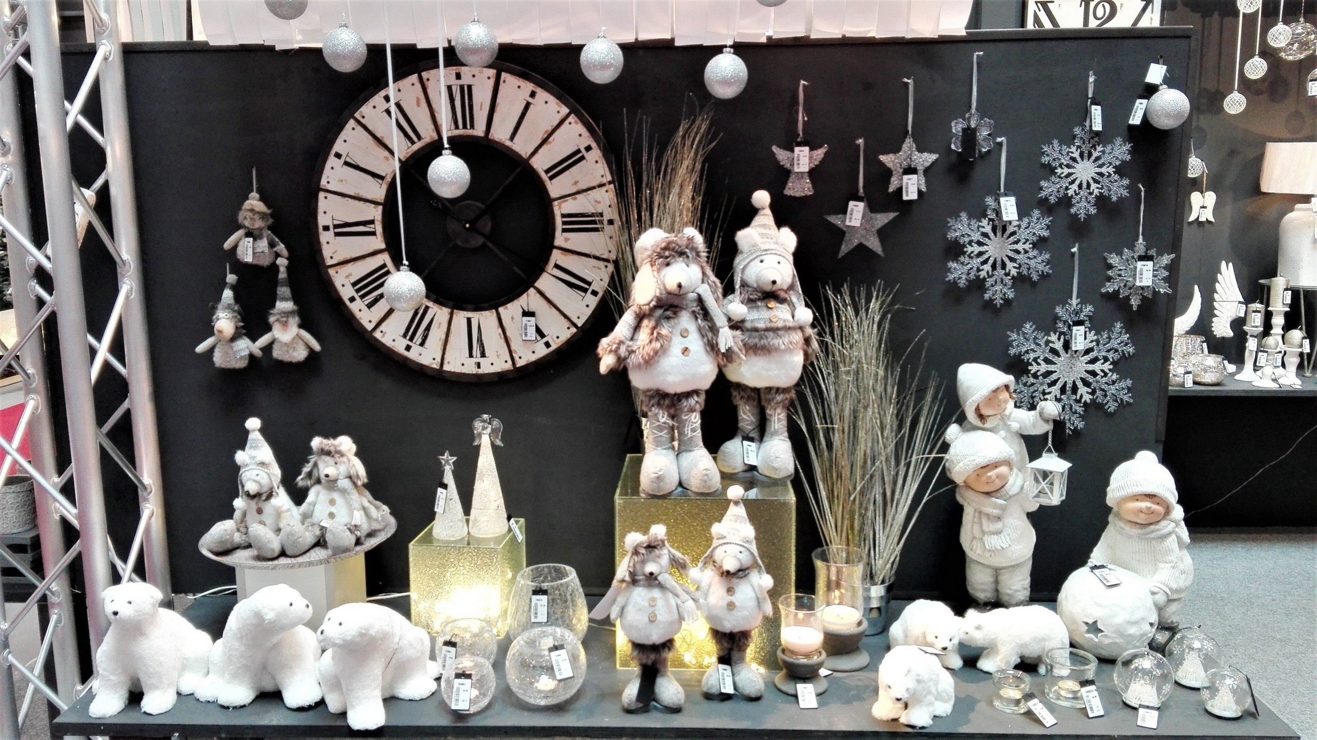 Vánoční ozdoby, které nás za pár dnů budou vítat na každém kroku.