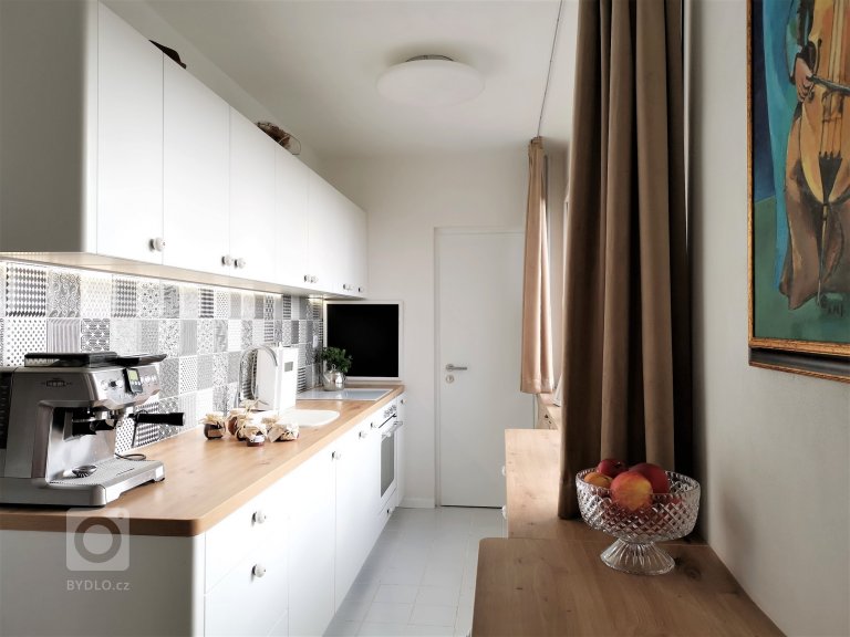 add picture to album