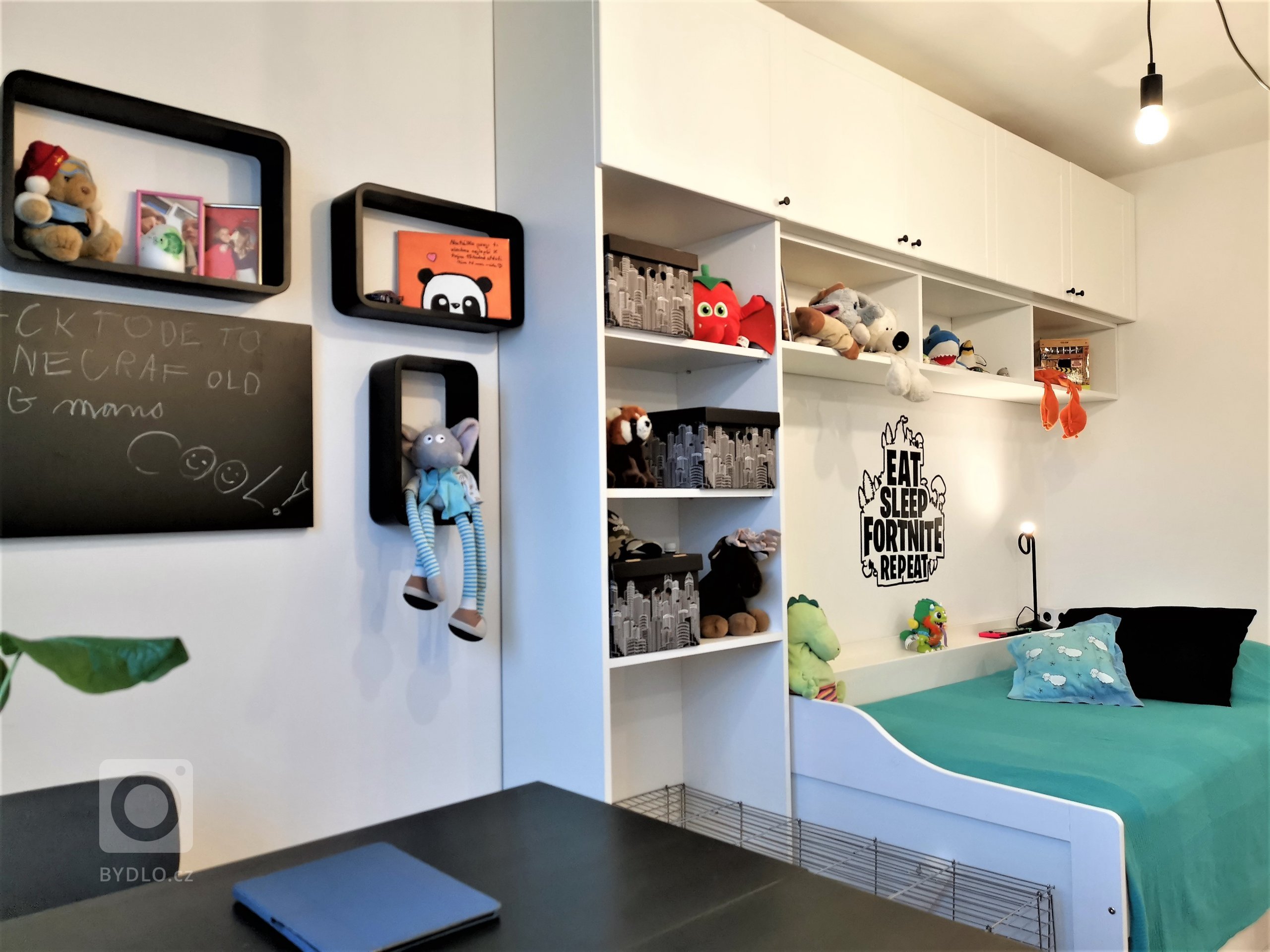 Proměna panelového bytu na byt romantický s nádechem&nbsp;starých časů jsem navrhovala pro elegantní dámu a milovnici dobré kávy&nbsp;Kompletní rekonstrukce…