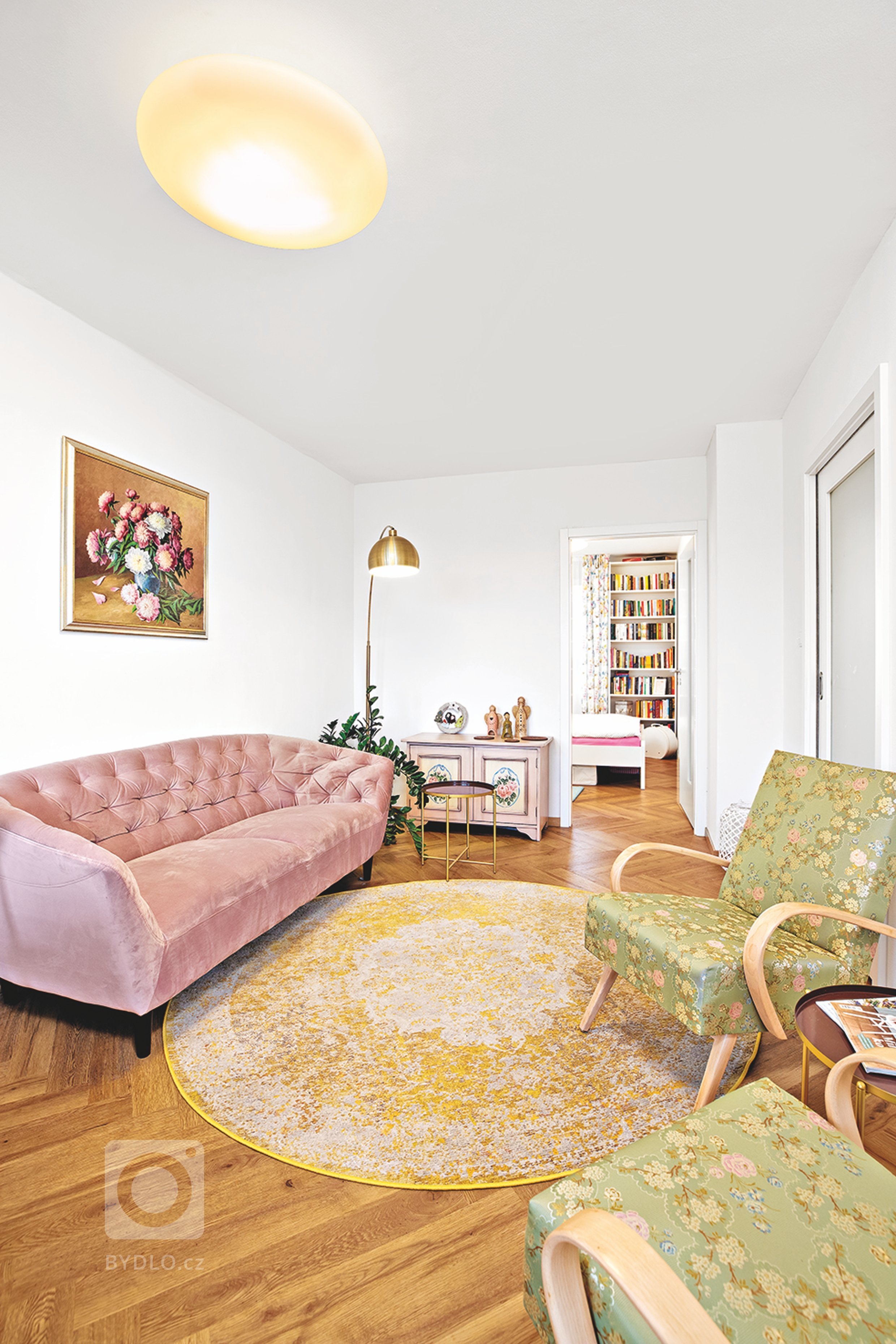 Každá místnost má mít zdroj pohody, něco, co vám zabrání z místnosti odejít. Jakmile se usadíte na nesmírné pohodlné sametové pohovce a všimnete si nádherného výhledu, který se vám nabízí budete chtít zůstat, jak dlouho to půjde. 