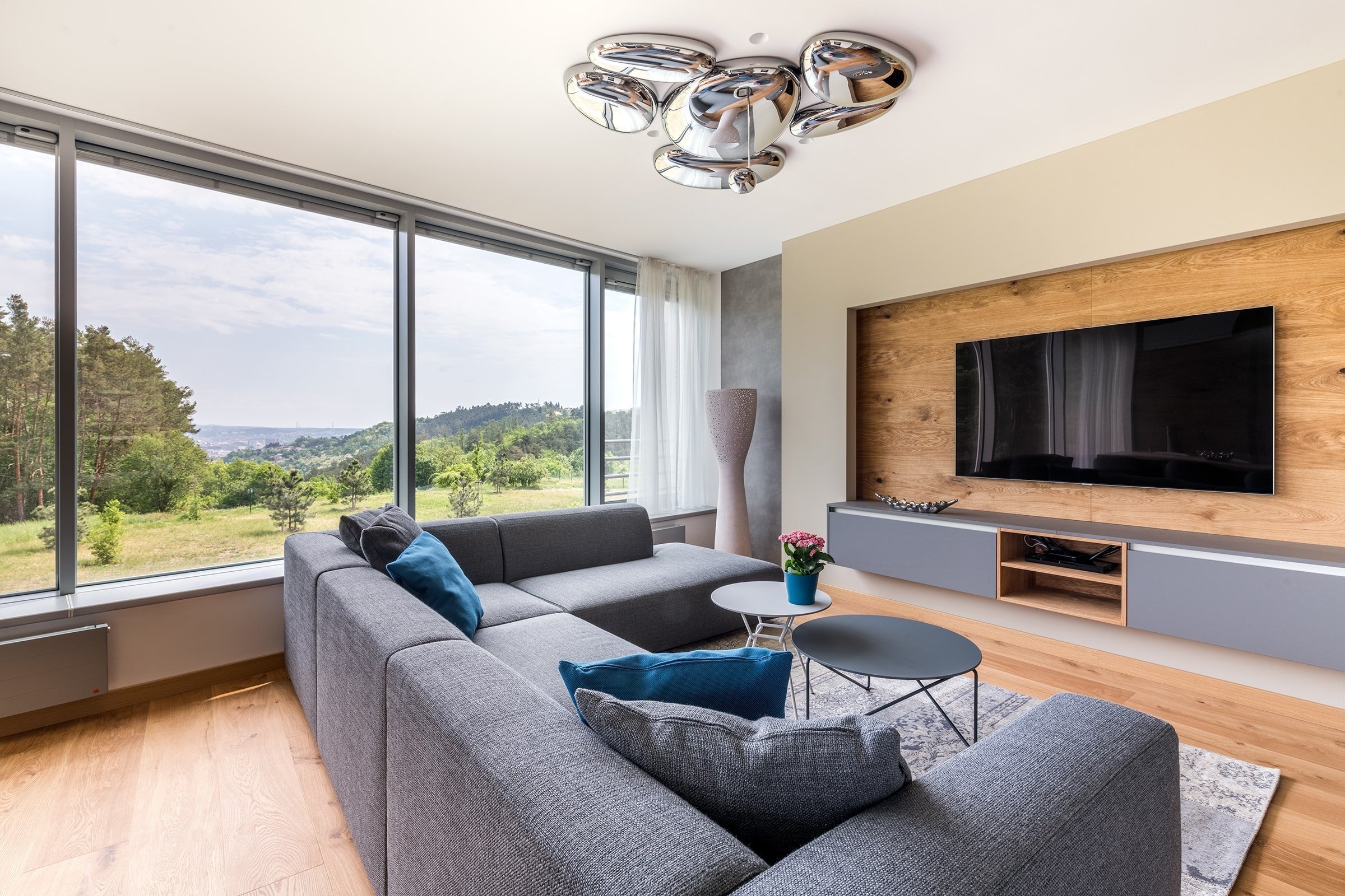 Nebojte se barev v interiéru