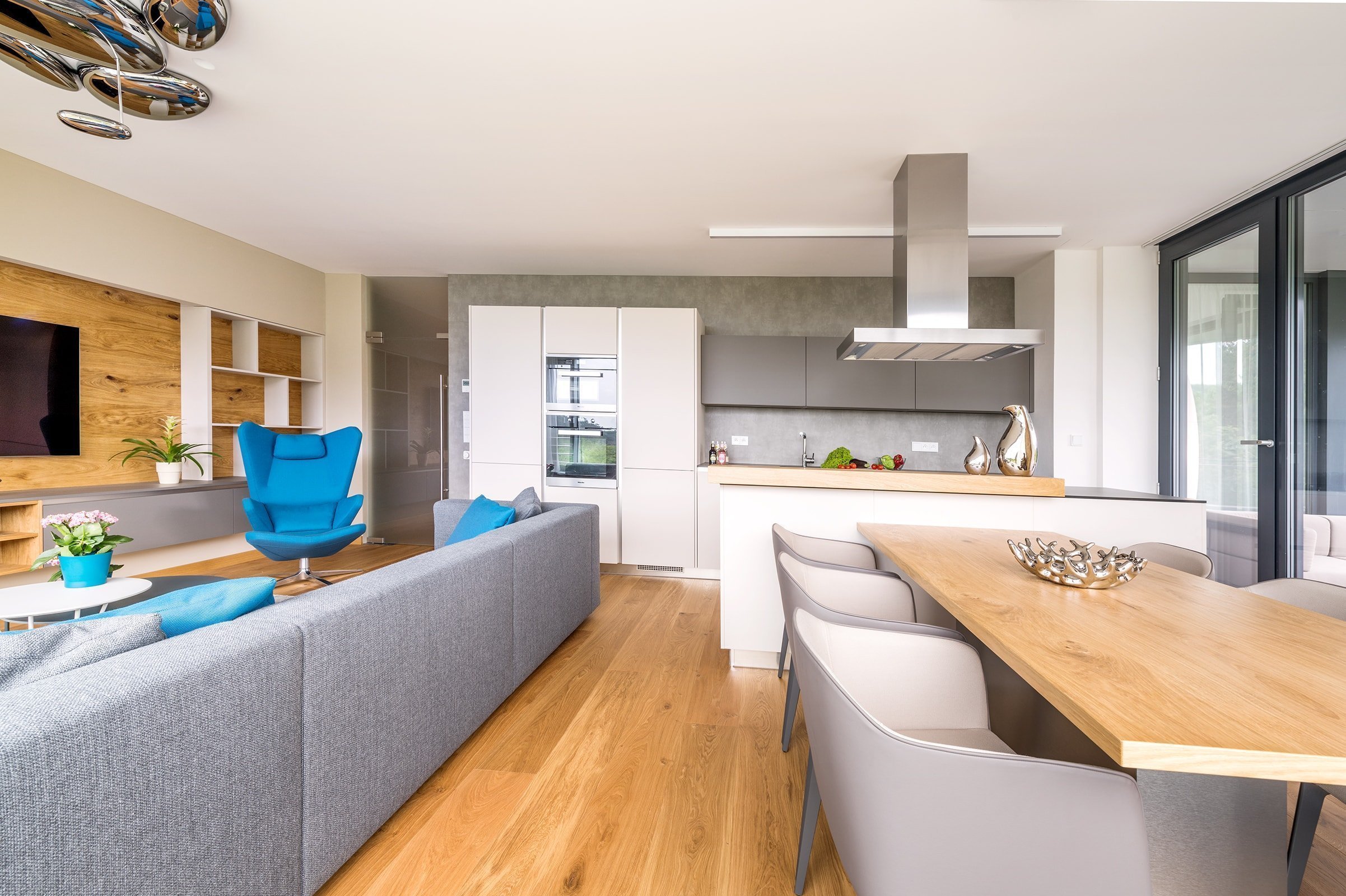 Nebojte se barev v interiéru