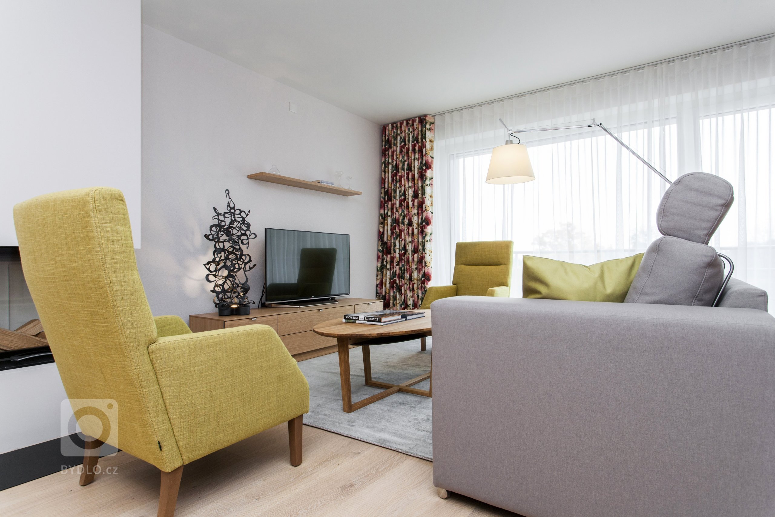 Byt 3+kk ve švýcarském Heidenu je součástí malého bytového komplexu zasazeného do krásného prostředí plného zeleně.&nbsp;V interiéru je kladen důraz na…