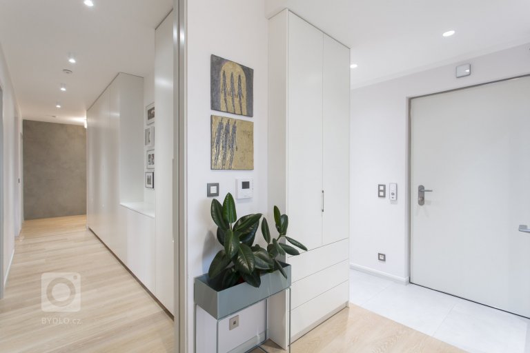 add picture to album