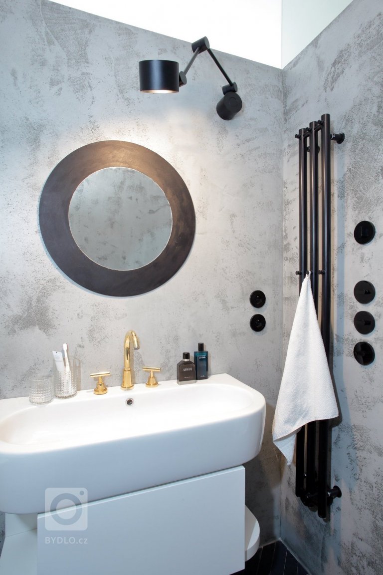 add picture to album