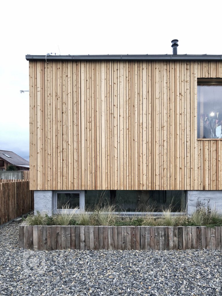 add picture to album