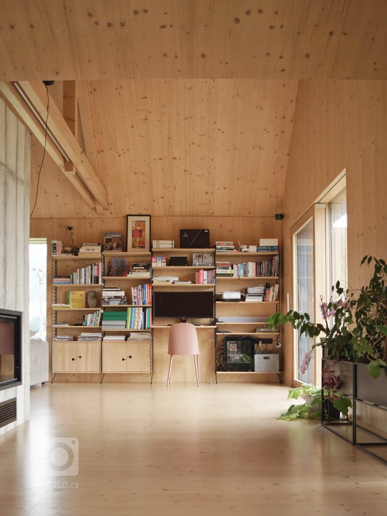 add picture to album