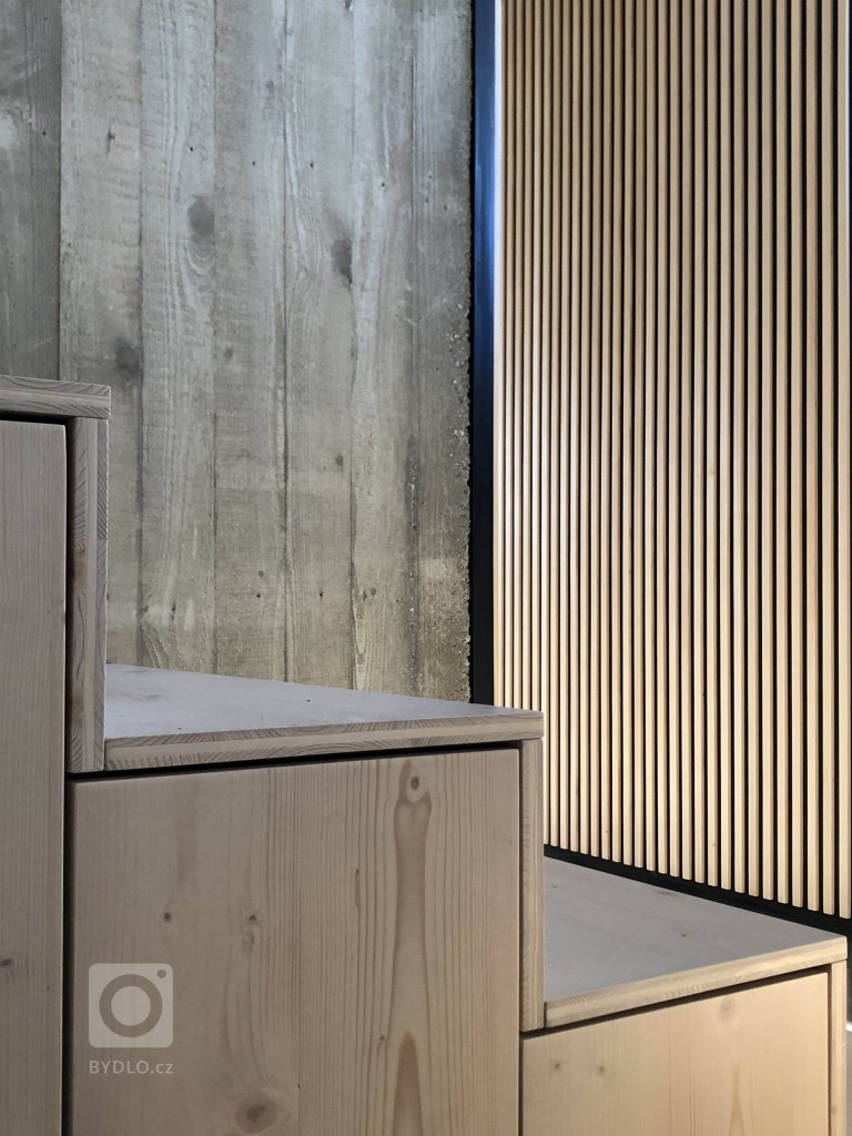 add picture to album