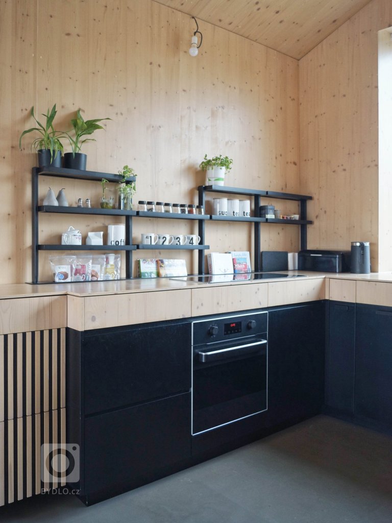 add picture to album