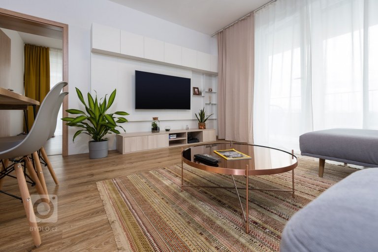 add picture to album