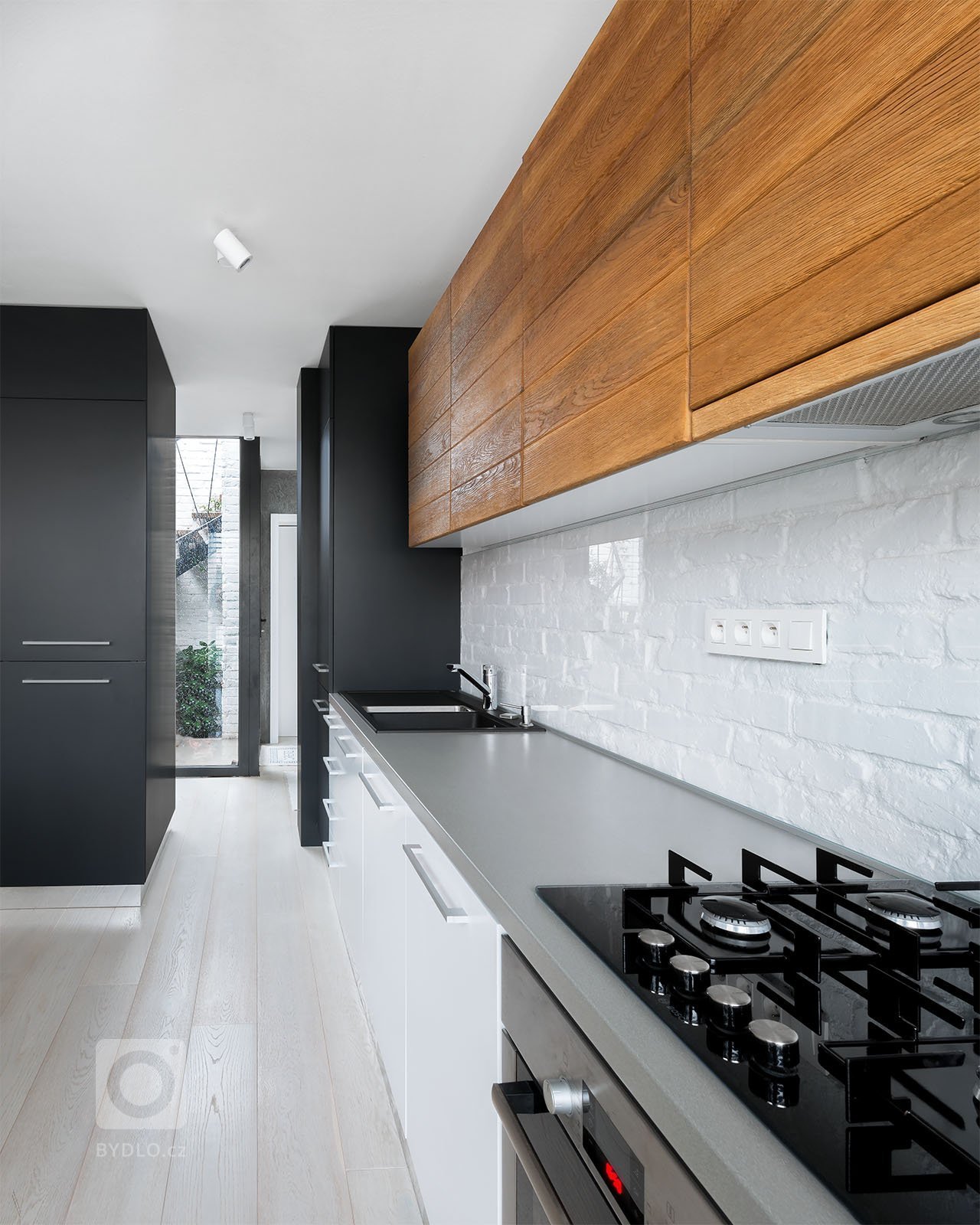 Návrh interiéru v&nbsp;nadstavbe historického bytového domu s&nbsp;krásnym výhľadom na&nbsp;Bratislavu.&nbsp;Nadstavby vo veľkých mestách sa stávajú v dnešnej…