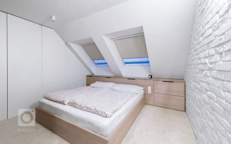 add picture to album