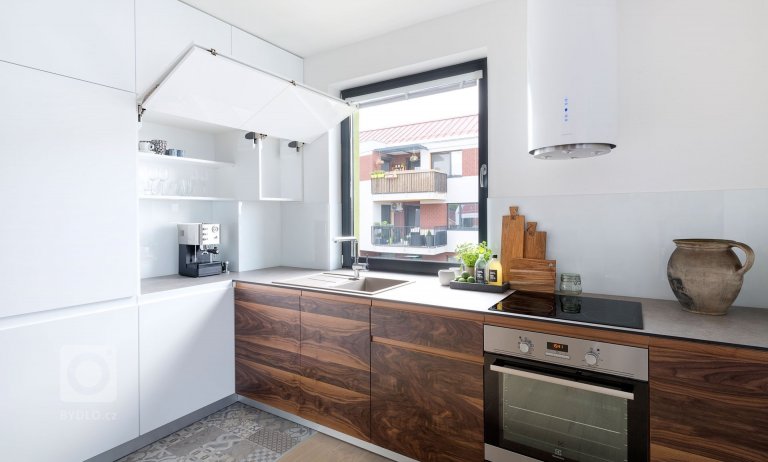 add picture to album