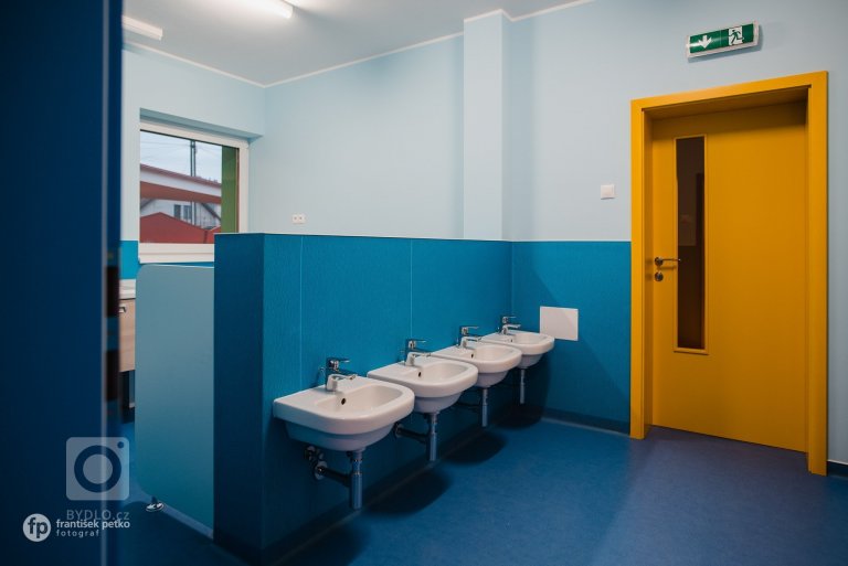 add picture to album