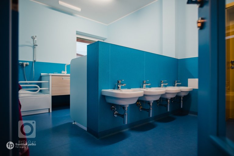 add picture to album