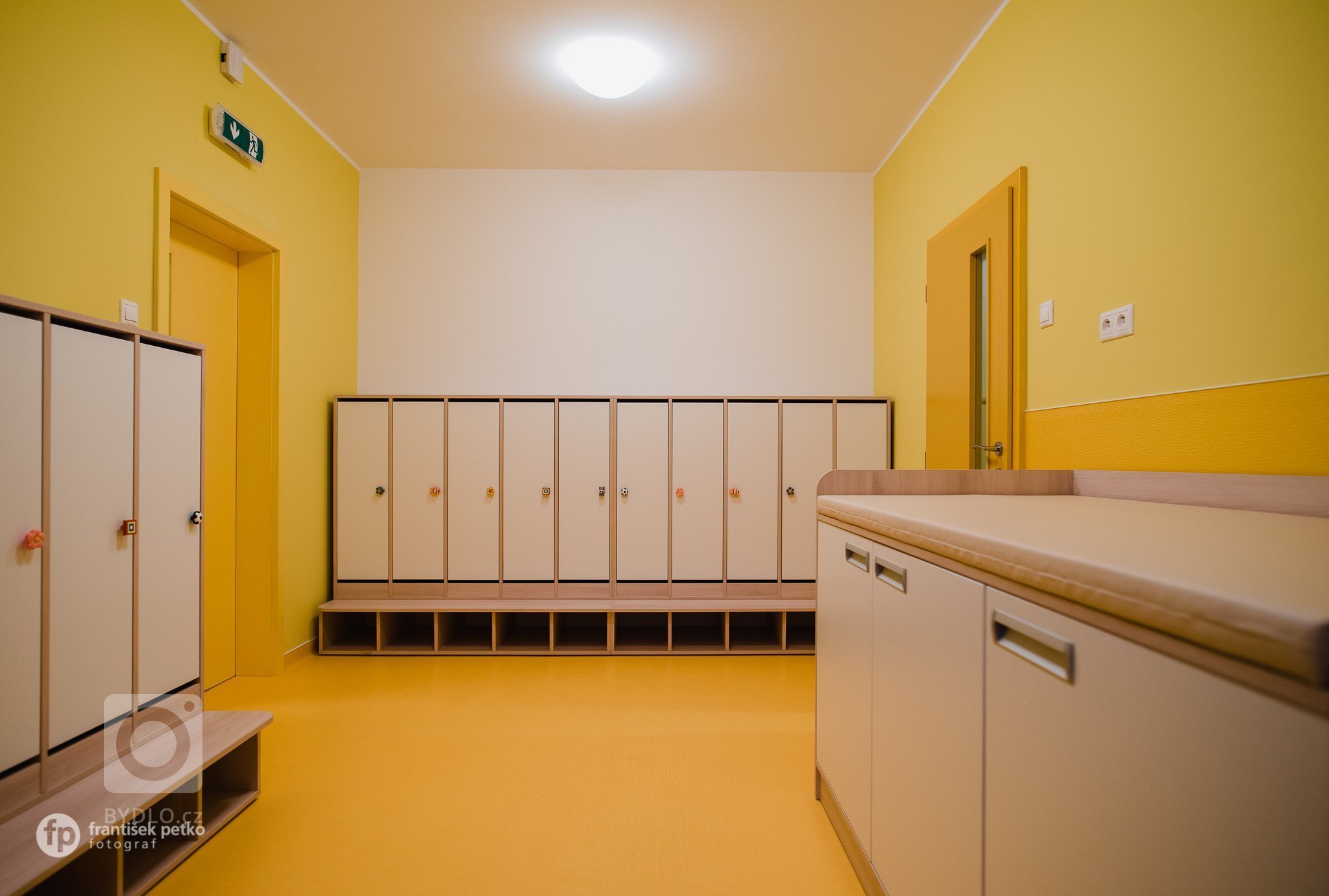 Máme veľkú radosť, že projekt novostavby detských jaslí v obci Predmier, okres Bytča dosiahol svoju reálnu podobu. Nahliadnite do čistých a útulných priestorov…