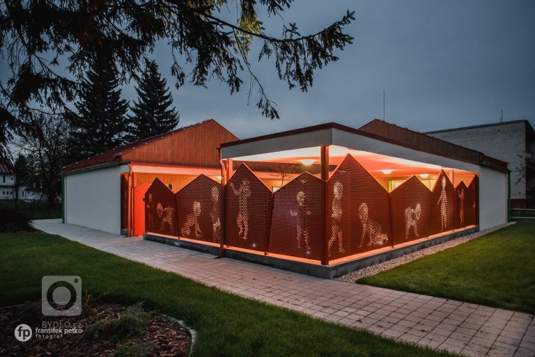 add picture to album