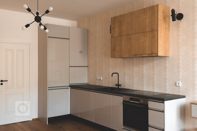 add picture to album