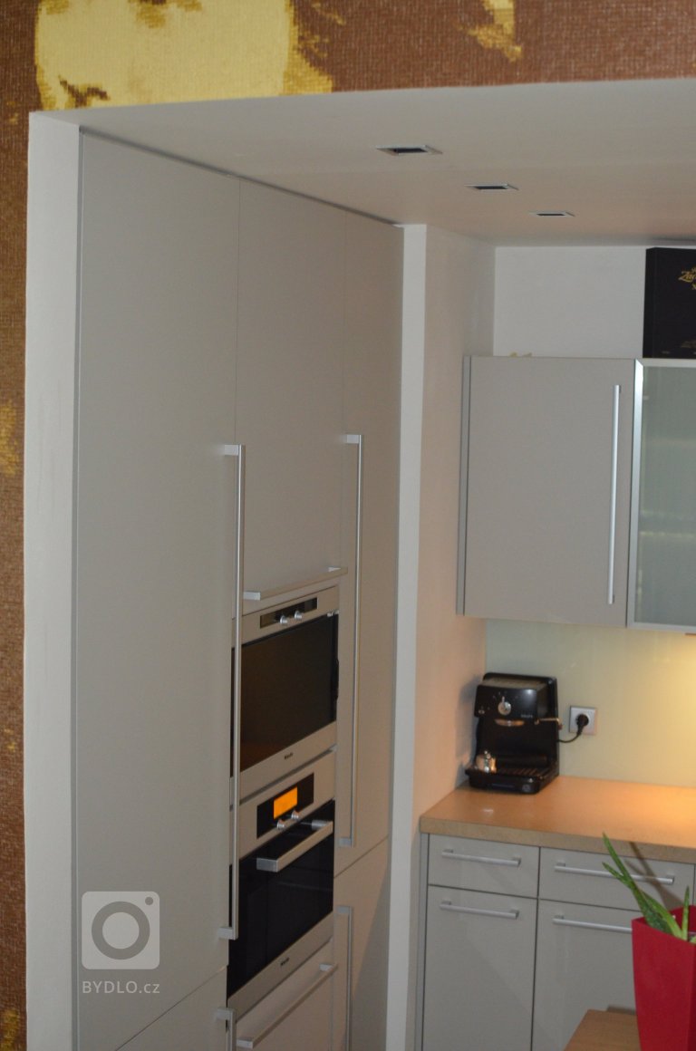 add picture to album