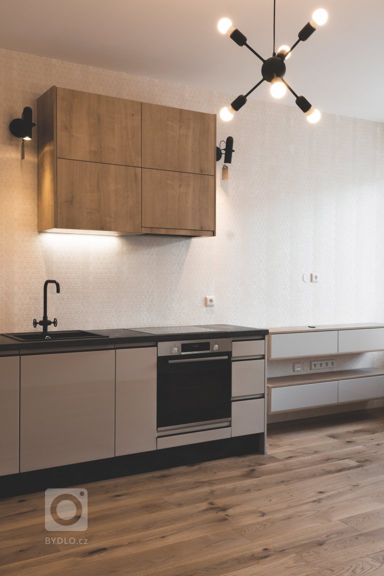 add picture to album