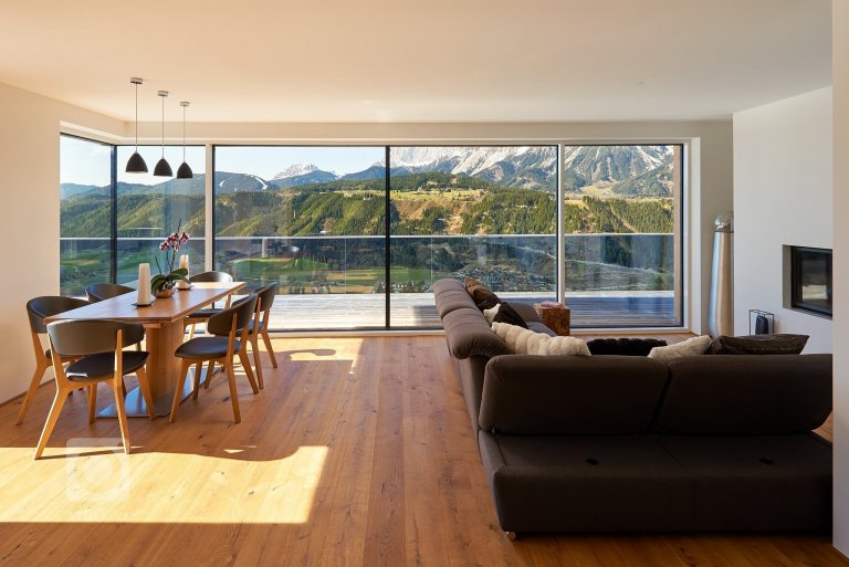 add picture to album