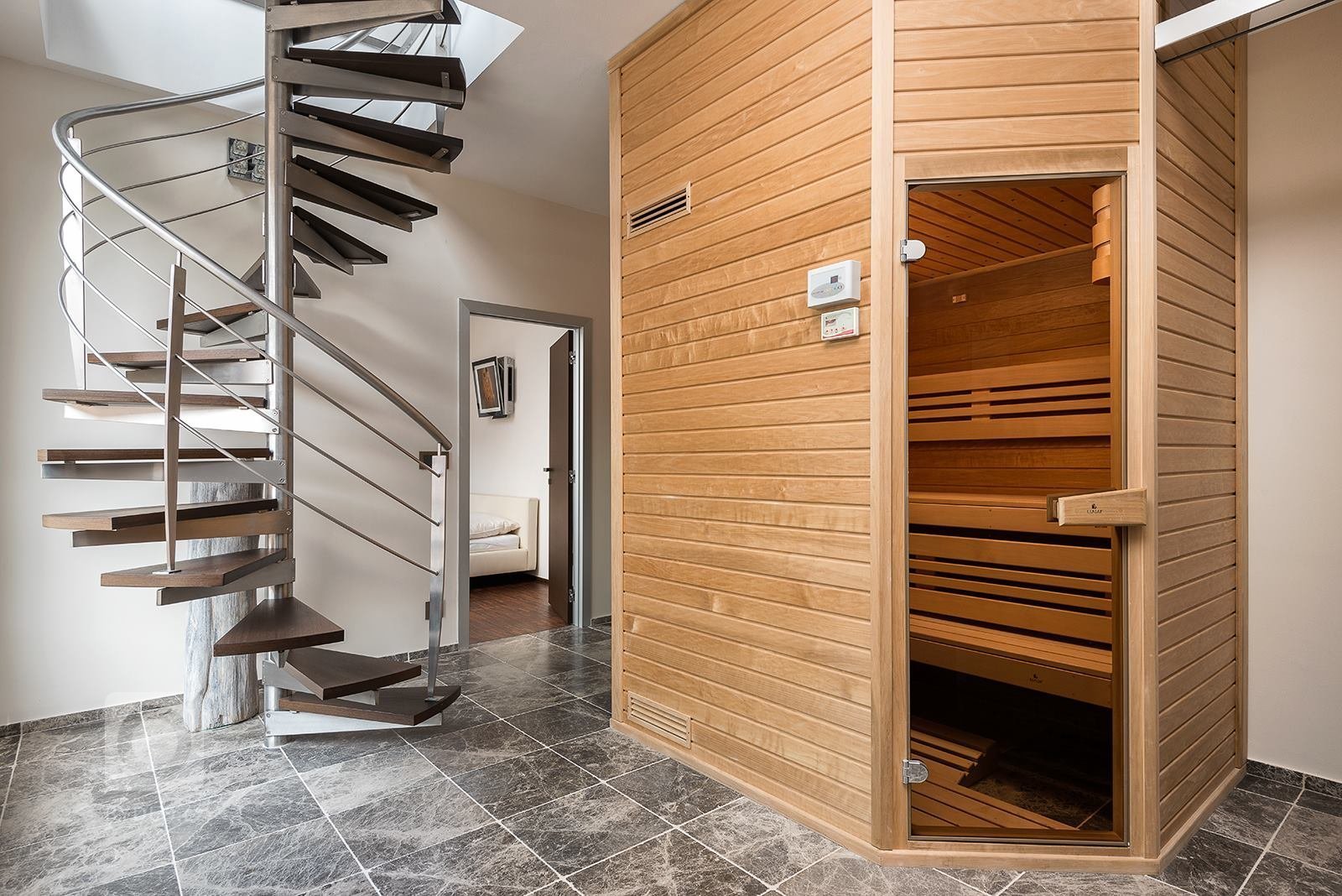 Stále populárnějším typem nadstandardního bydlení se stávají lofty, ve velkých světových městech jsou dokonce symbolem určitého životního stylu. Ještě…