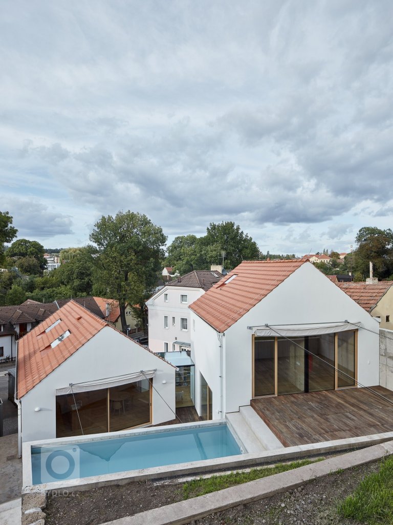 add picture to album