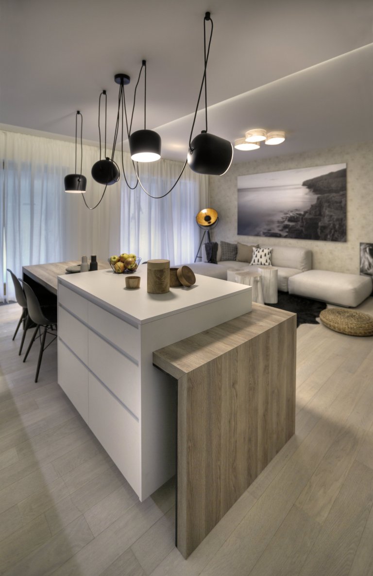 Interiér, který vypráví podmanivý příběh. Tak by se dala ve stručnosti charakterizovat nejnovější realizace Ateliéru Kunc Architects v&nbsp;pražském Karlíně.…