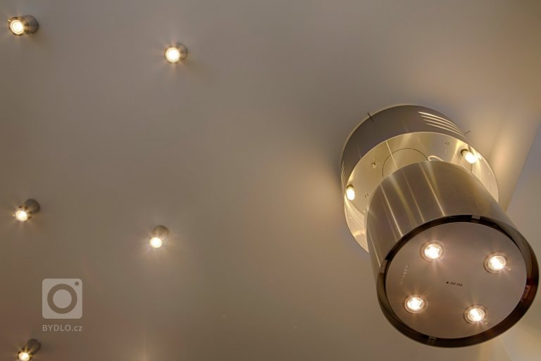 add picture to album