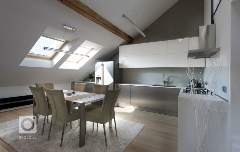 add picture to album