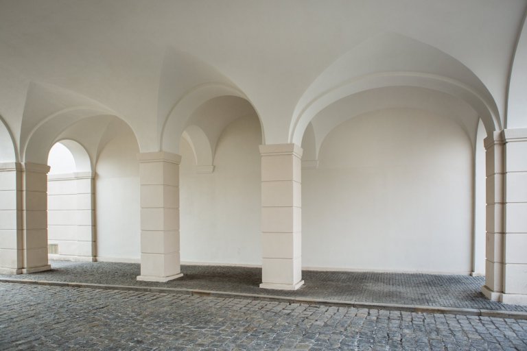 Komorní klub v&nbsp;Jubilejní kolonii&nbsp;na Velflíkově ulici v Ostravě-Hrabůvce je umístěn v budově z roku 1928. Tato budova byla v roce 2002 vyhlášena&nbsp…
