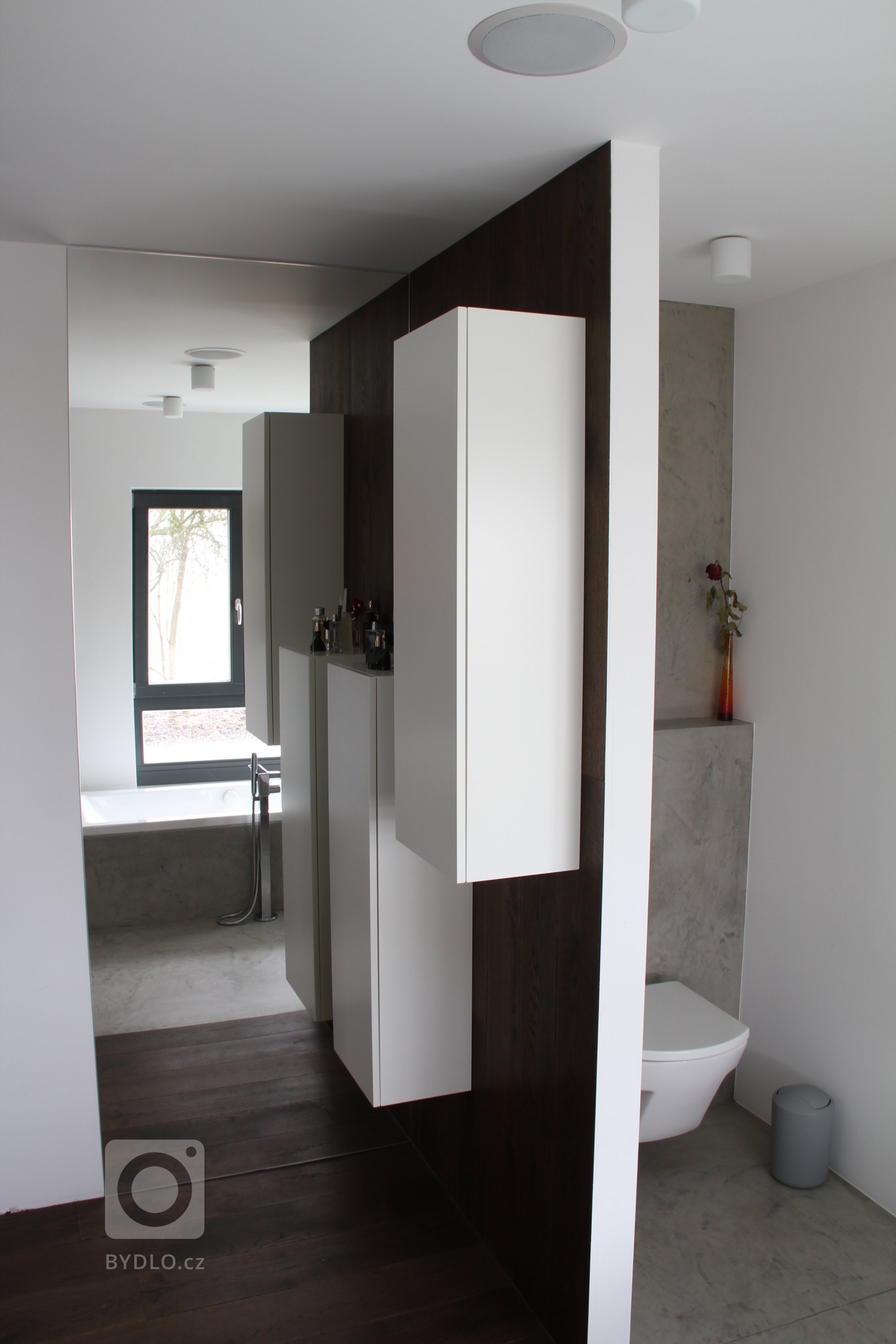 Klient oslovil naši firmu a požadoval vytvoření studie celého interiéru domu, kdy můžeme při tvorbě studie ještě dispozičně měnit projekt. Studie interiéru…