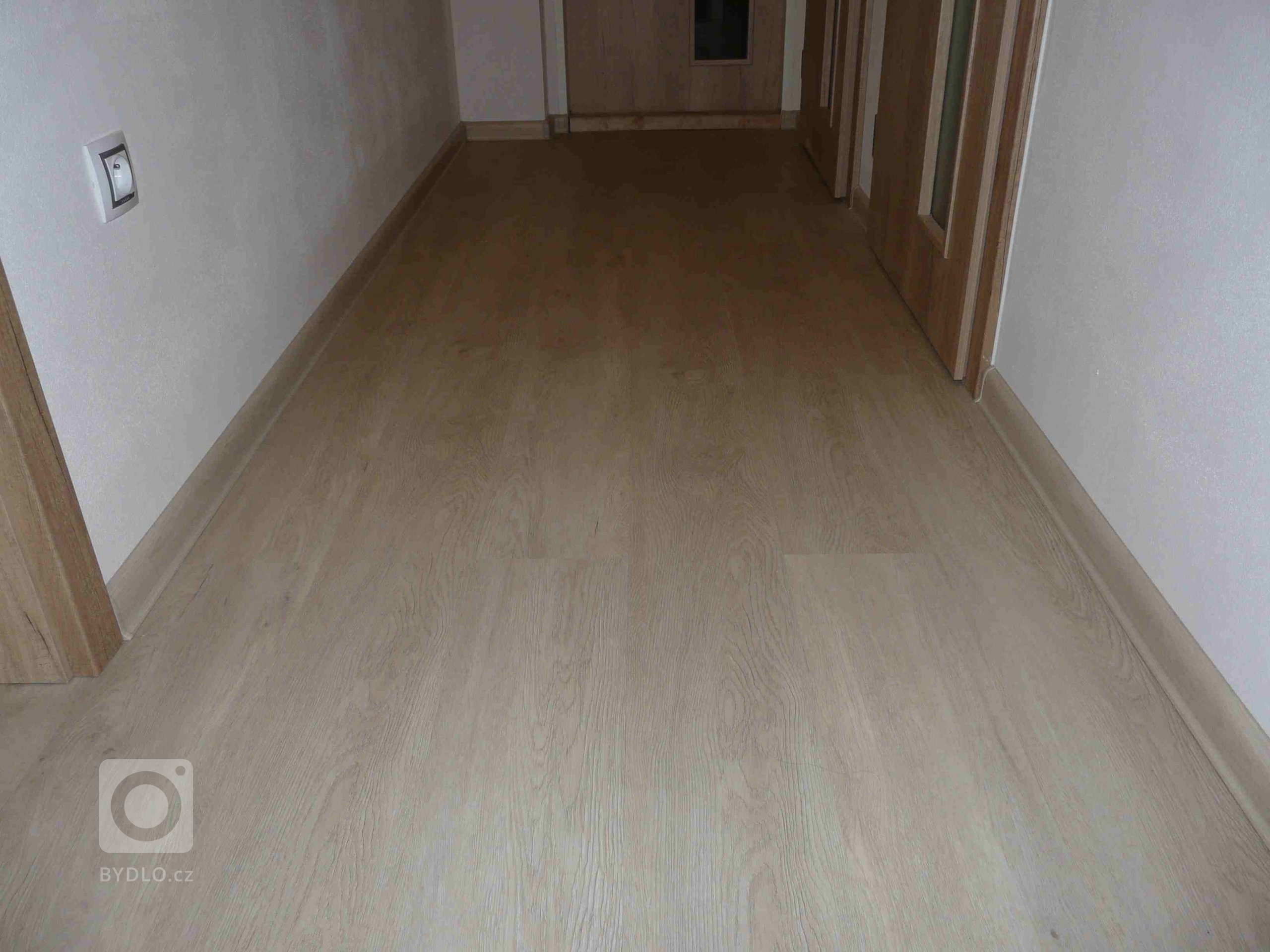 Další ukázda realizace svépomocí, tentokrát s vinylovou podlahou BUKOMA PREMIUM CLICK dekor Dub Polární.&nbsp;Za zaslané fotografie tímto děkujeme a zdravíme…