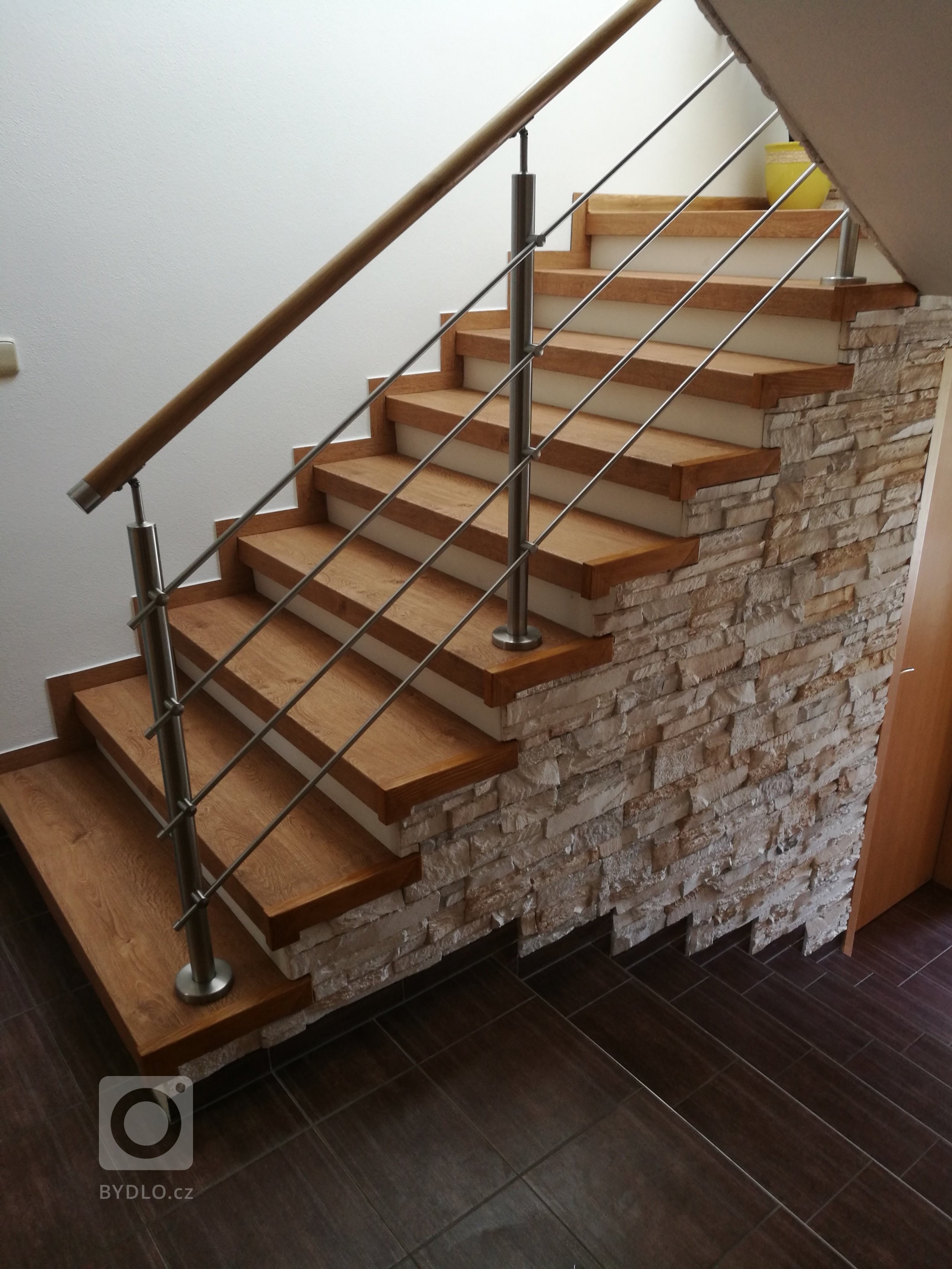 Schodiště po kompletní rekonstrukci 
