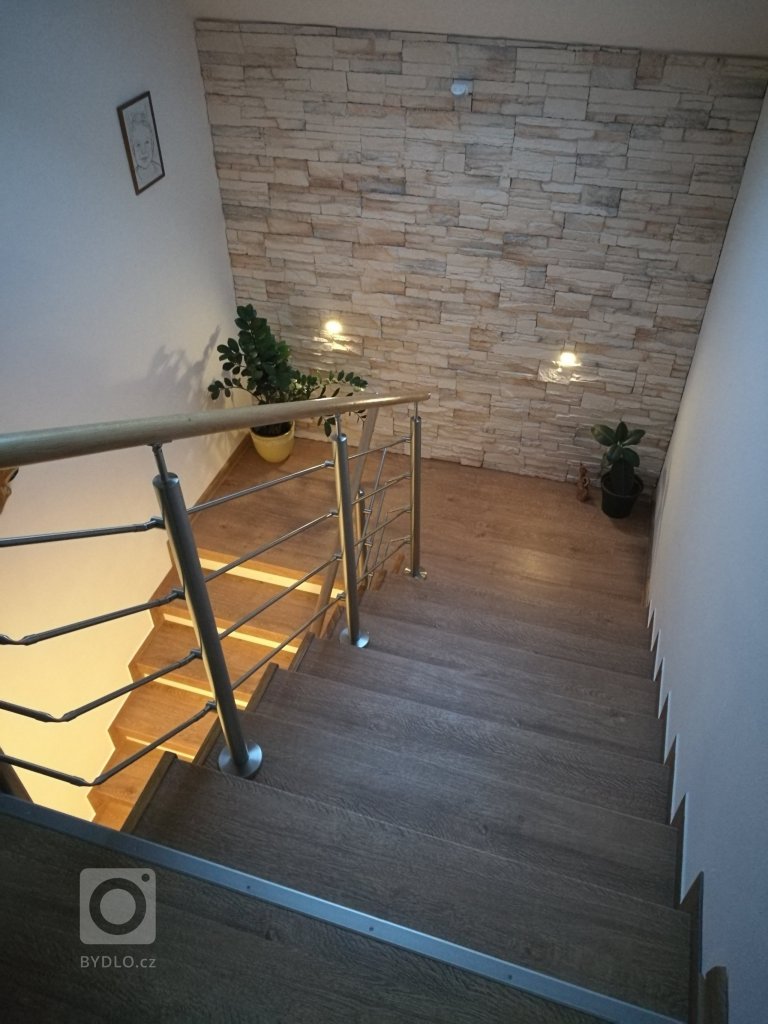 add picture to album