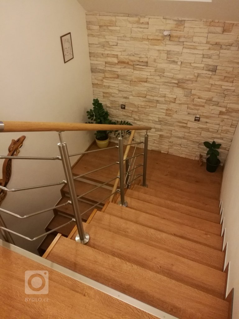 add picture to album