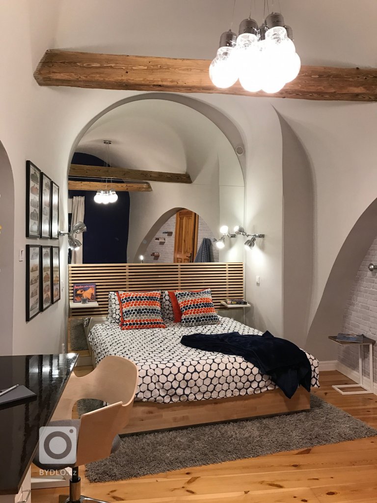 add picture to album