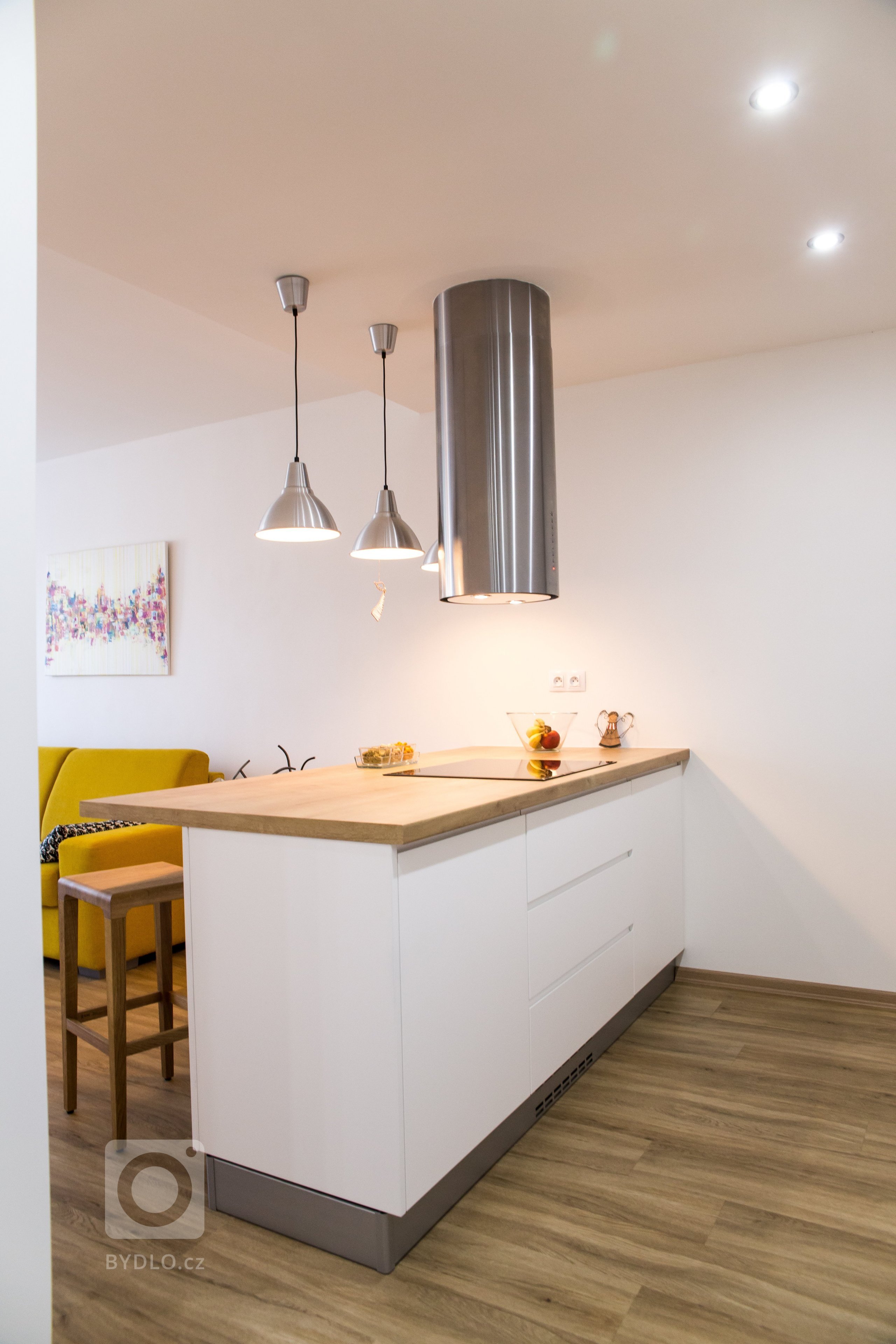 Investorka Hanka z&nbsp;Nového Jičína toužila po přeměně bytu 2+kk s&nbsp;původní dispozicí v&nbsp;panelovém domě ve fungující, vzdušný a moderní prostor.…