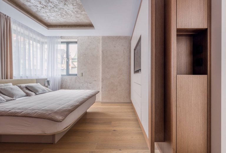 Radostí každého architekta je realizovat projekt, jehož rolí je plná využitelnost. V případě této realizace, interiéru pro čtyřčlennou rodinu, která v domě…