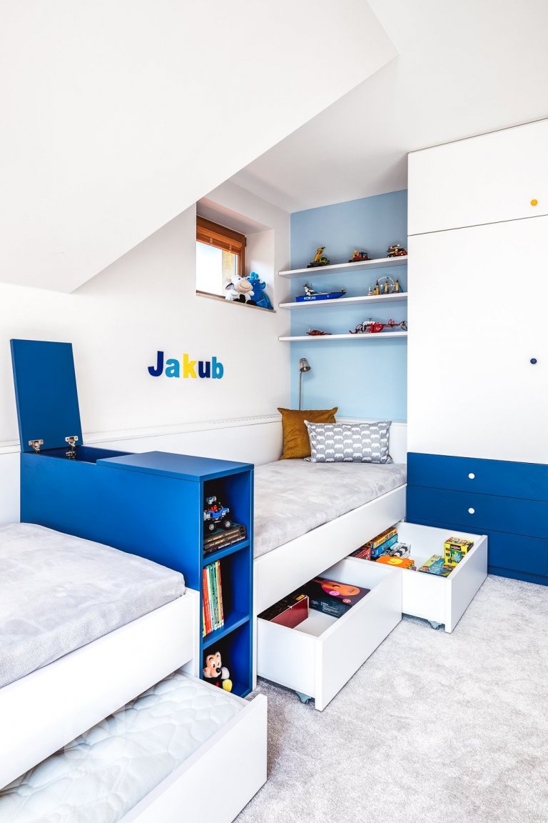 add picture to album