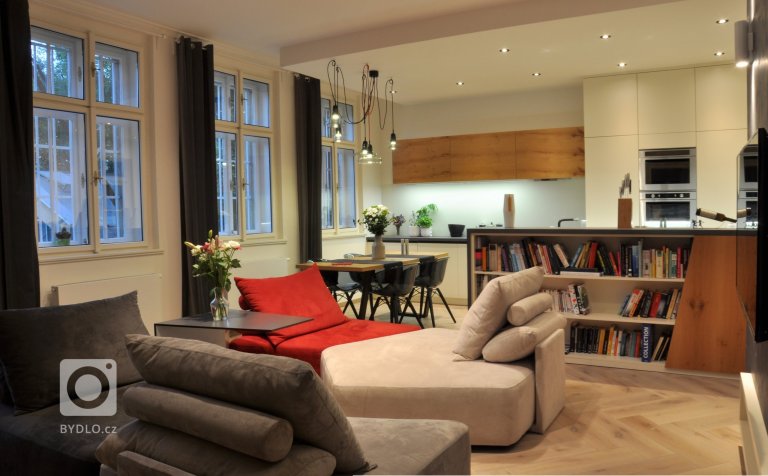 add picture to album