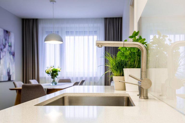 Kompletná rekonštrukcia panelového bytu v Petržalke&nbsp;????
Nahliadnite do našej realizácie interiéru, kde sme výraznou zmenou dispozície dosiahli kvalitu…