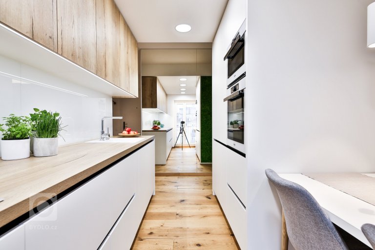 add picture to album