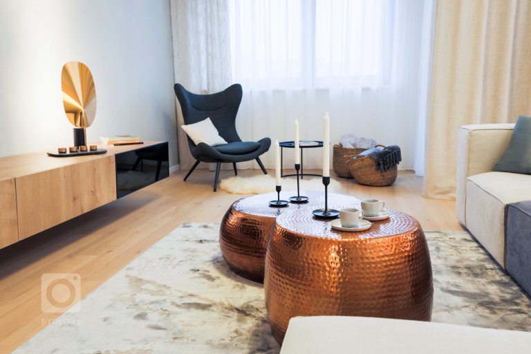 add picture to album