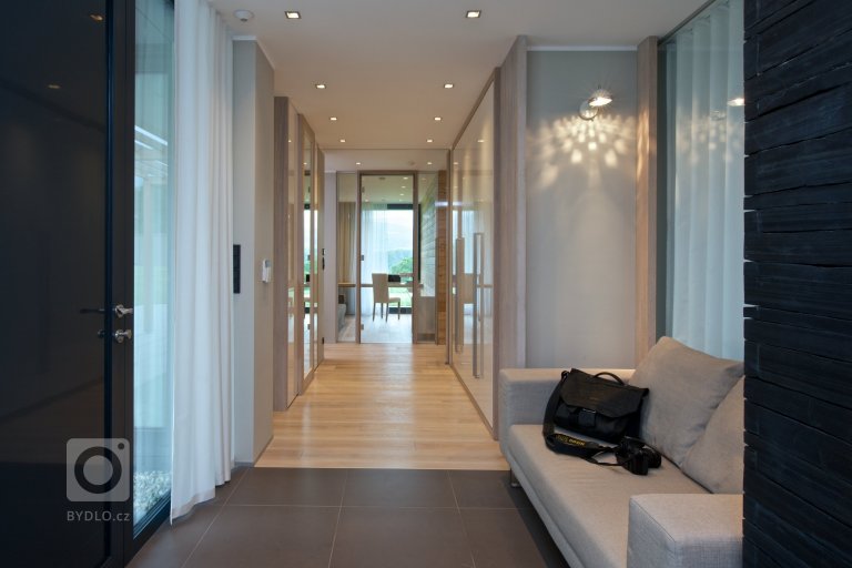 add picture to album